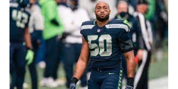 KJ Wright signe un contrat d'un jour avec les Seahawks de Seattle pour prendre sa retraite KJ Wright signe un contrat d'un jour avec les Seahawks de Seattle pour prendre sa retraite